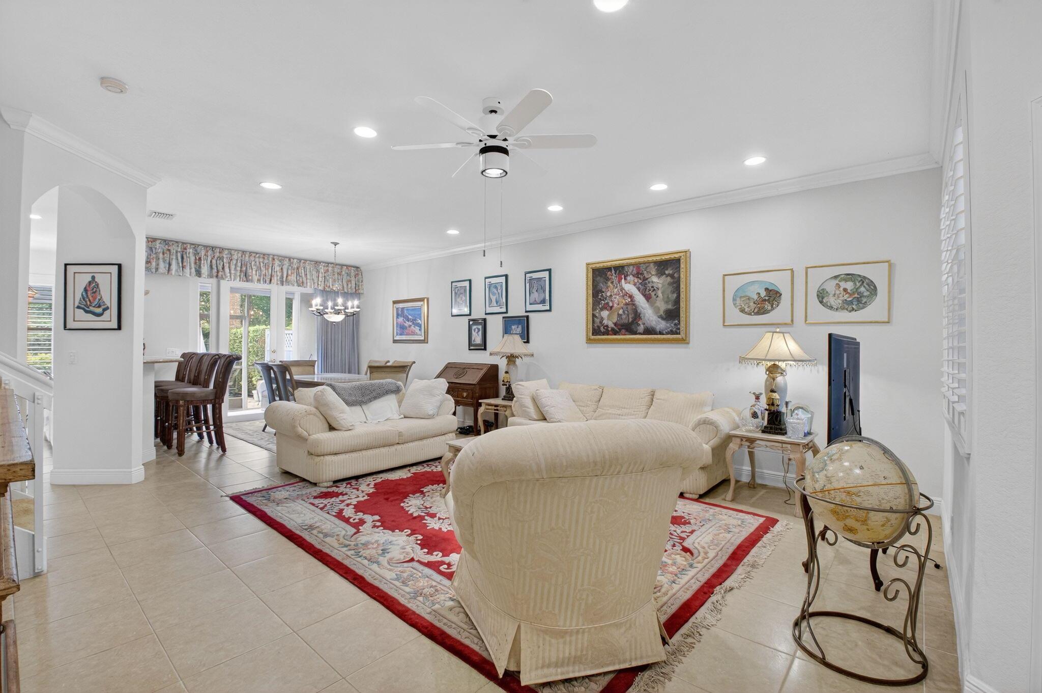 Las Brisas - Residential