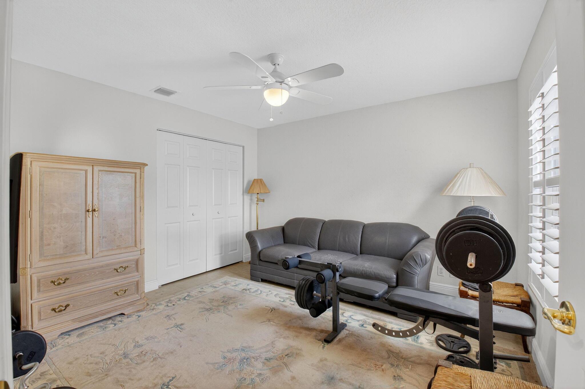 Las Brisas - Residential