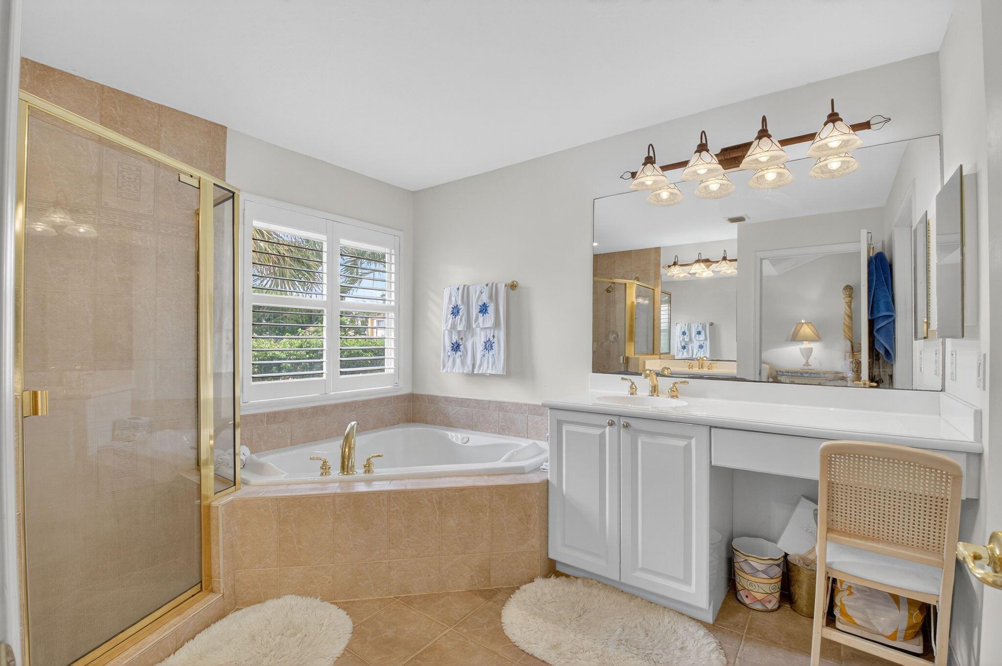 Las Brisas - Residential