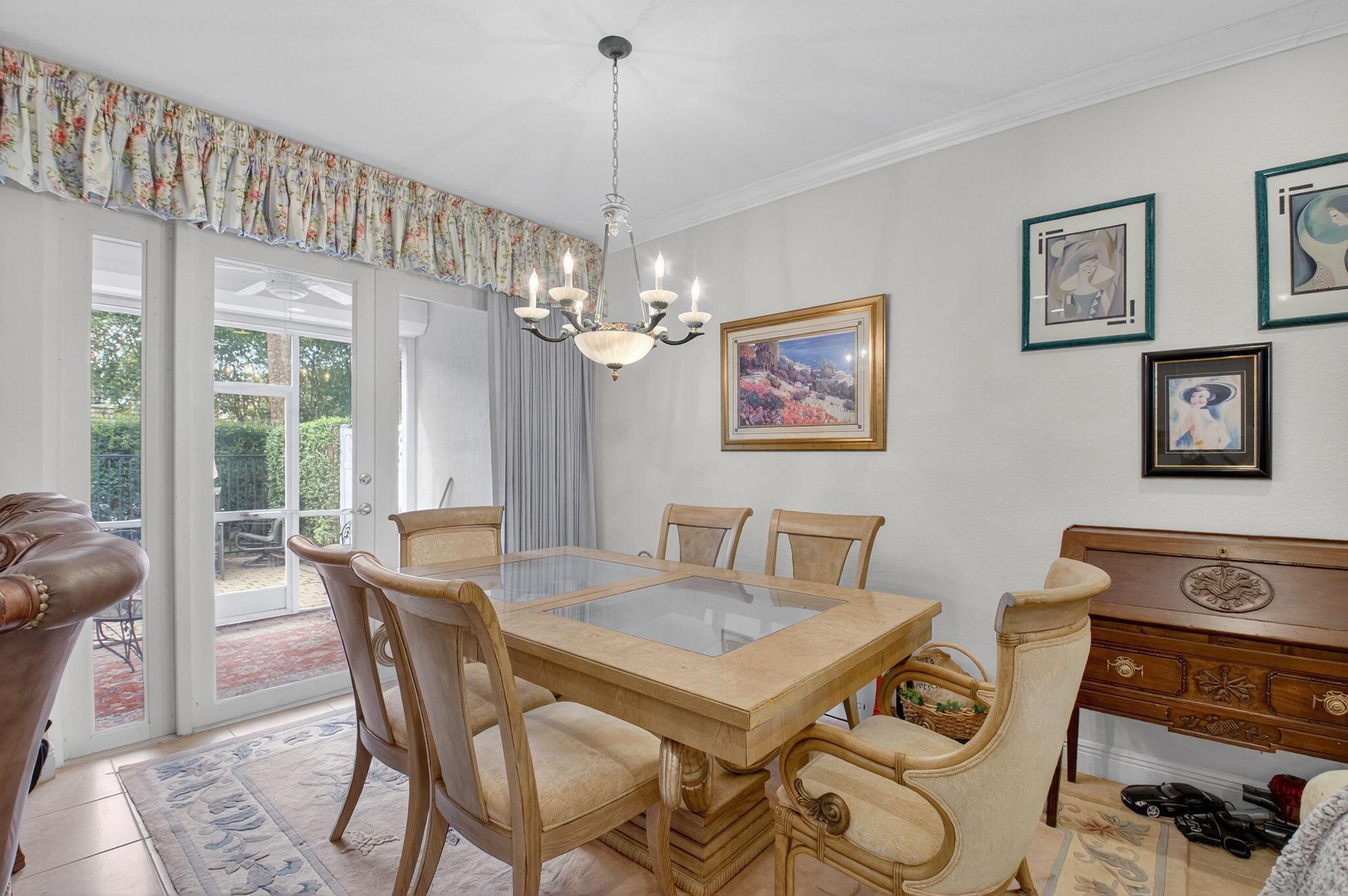 Las Brisas - Residential