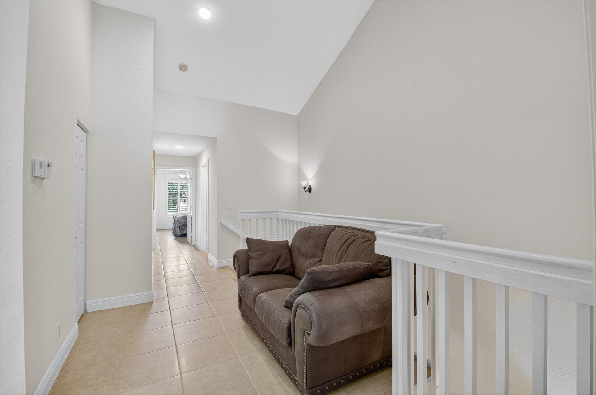 Las Brisas - Residential