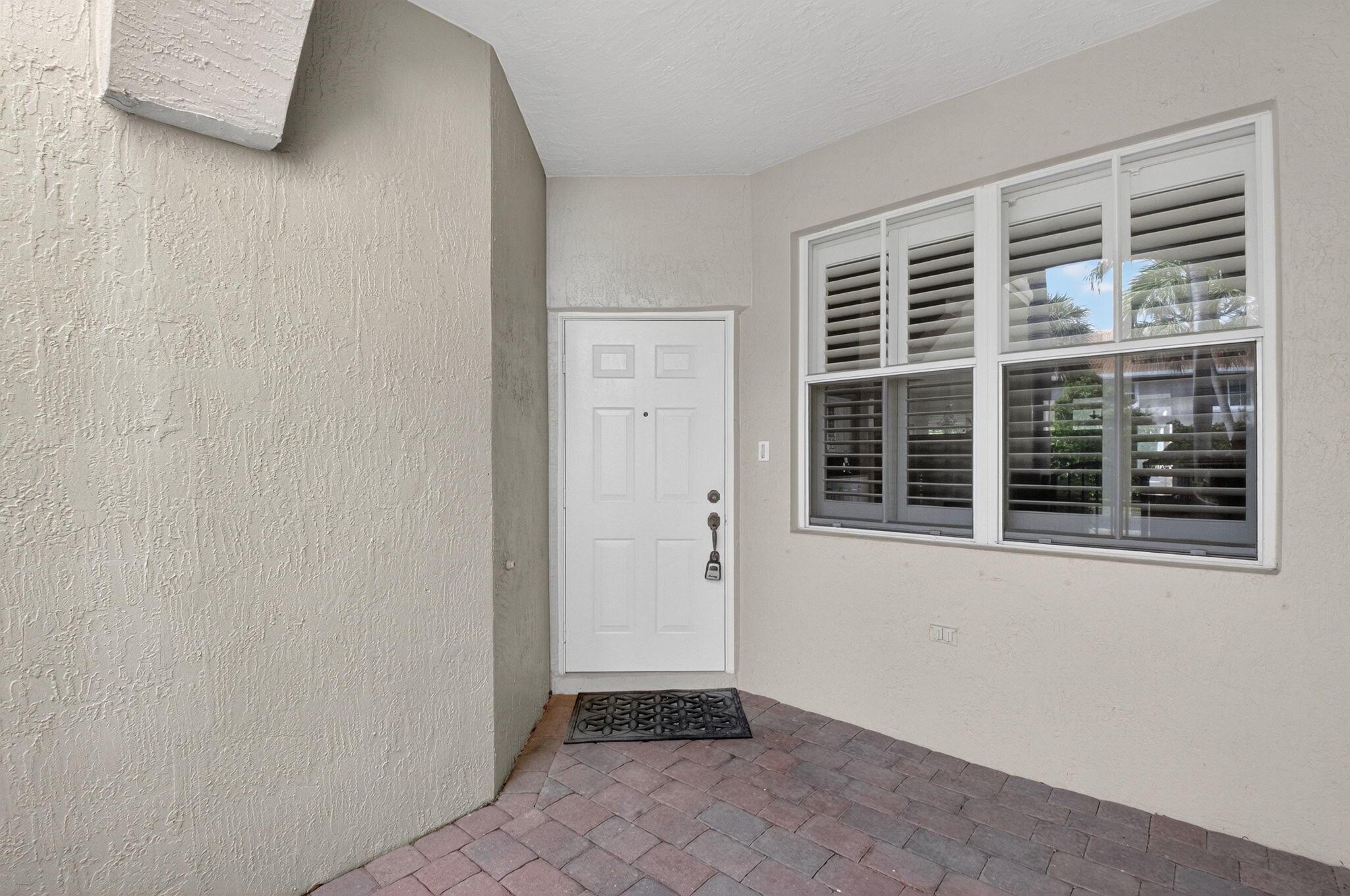 Las Brisas - Residential