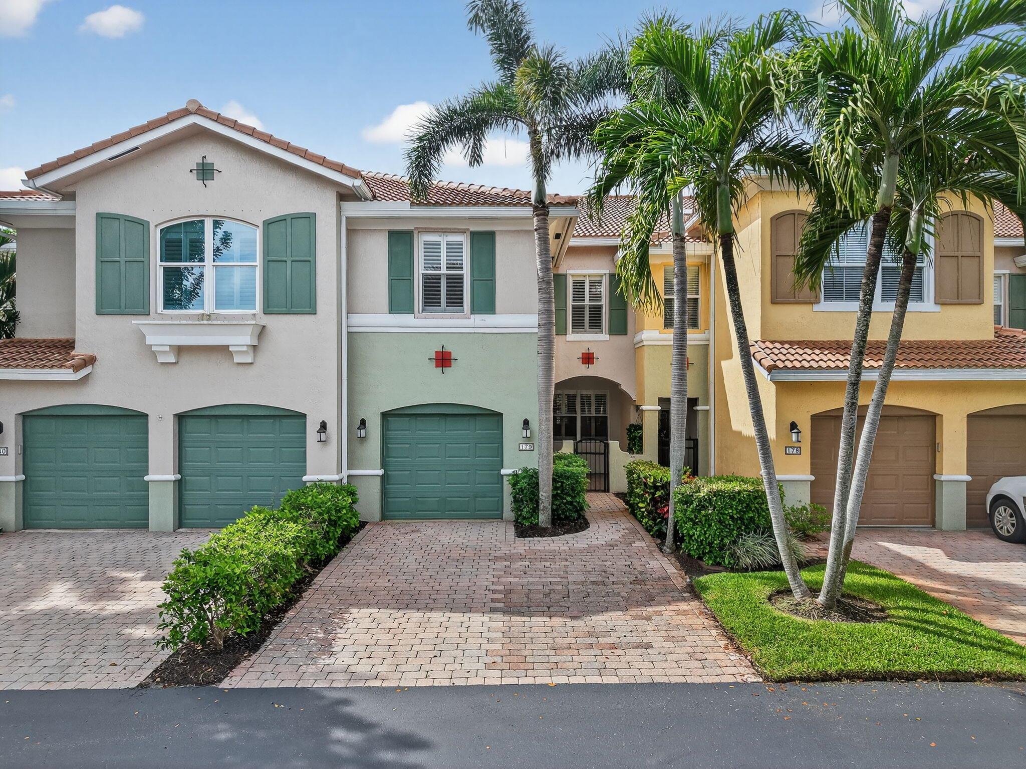 Las Brisas - Residential