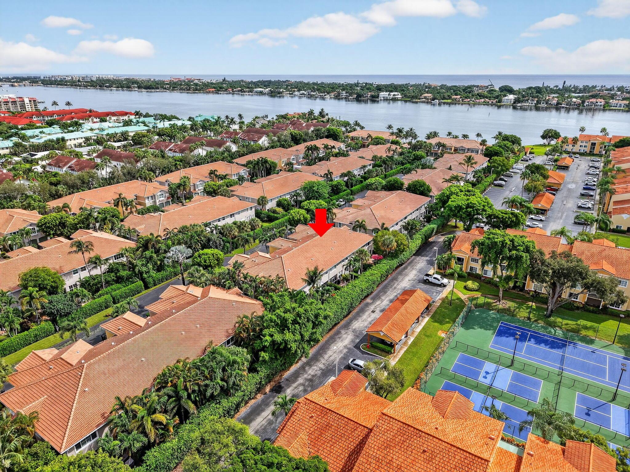 Las Brisas - Residential