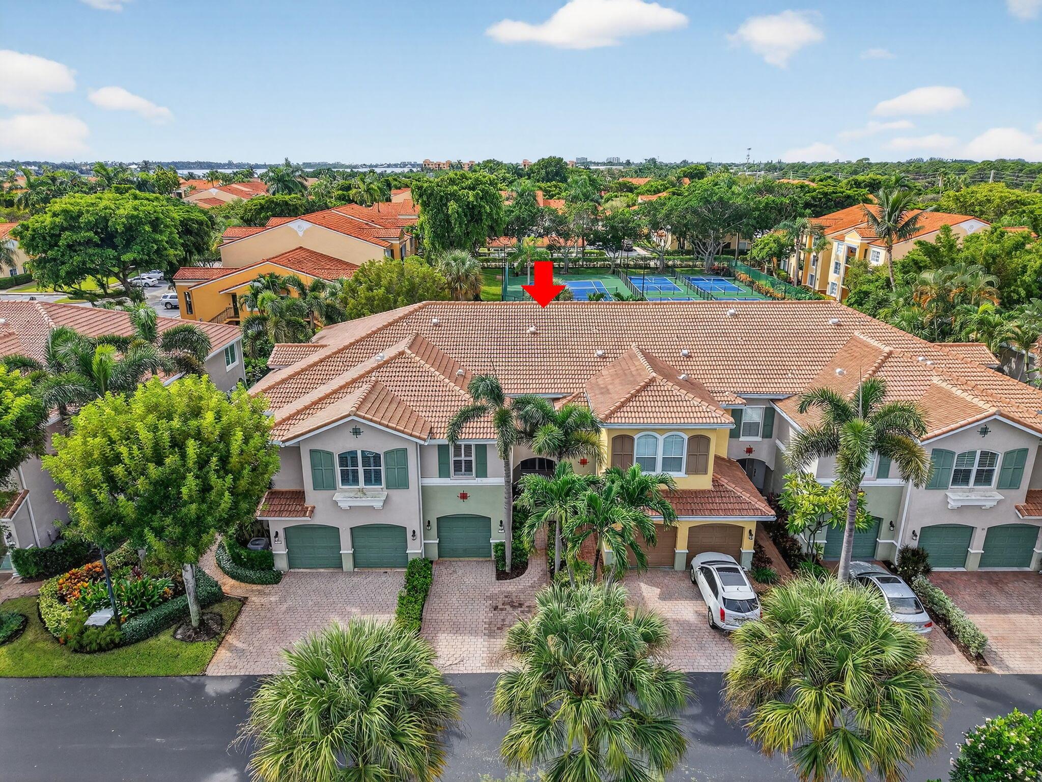 Las Brisas - Residential