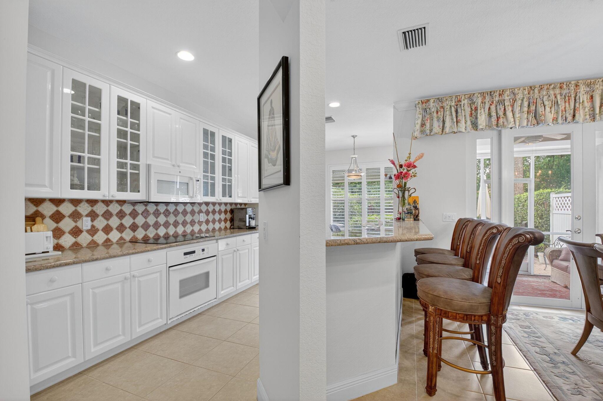 Las Brisas - Residential