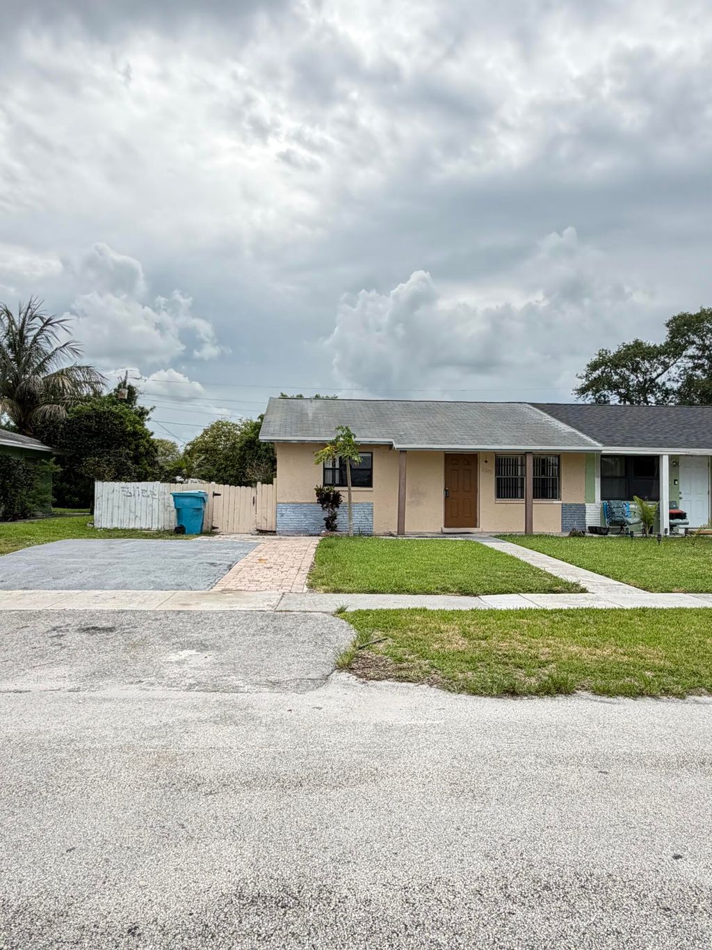 Photo of 3243 Grove Road, Boynton Beach, FL 33435 (MLS # B26033972)