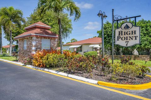 4585 NW 3rd Street D Delray Beach FL 33445