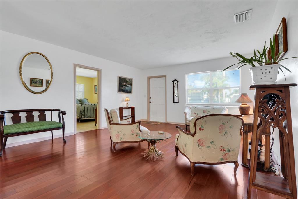 LAKE OSBORNE ESTATES 10 - Residential