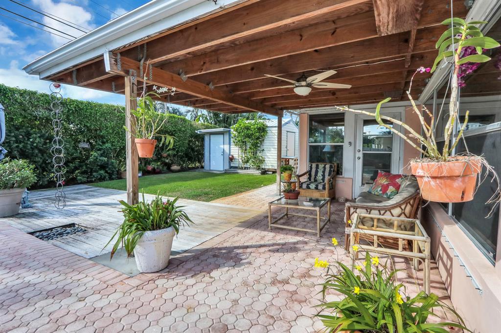 LAKE OSBORNE ESTATES 10 - Residential