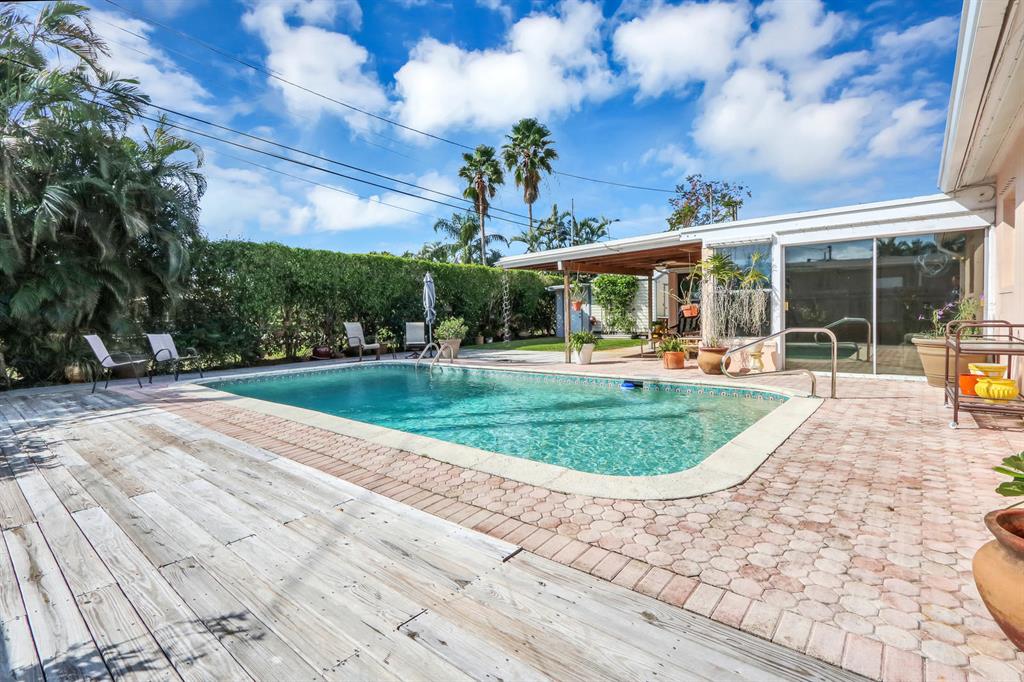 LAKE OSBORNE ESTATES 10 - Residential