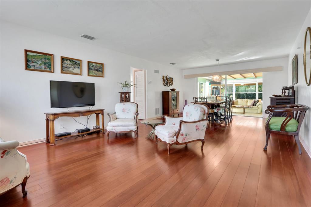 LAKE OSBORNE ESTATES 10 - Residential