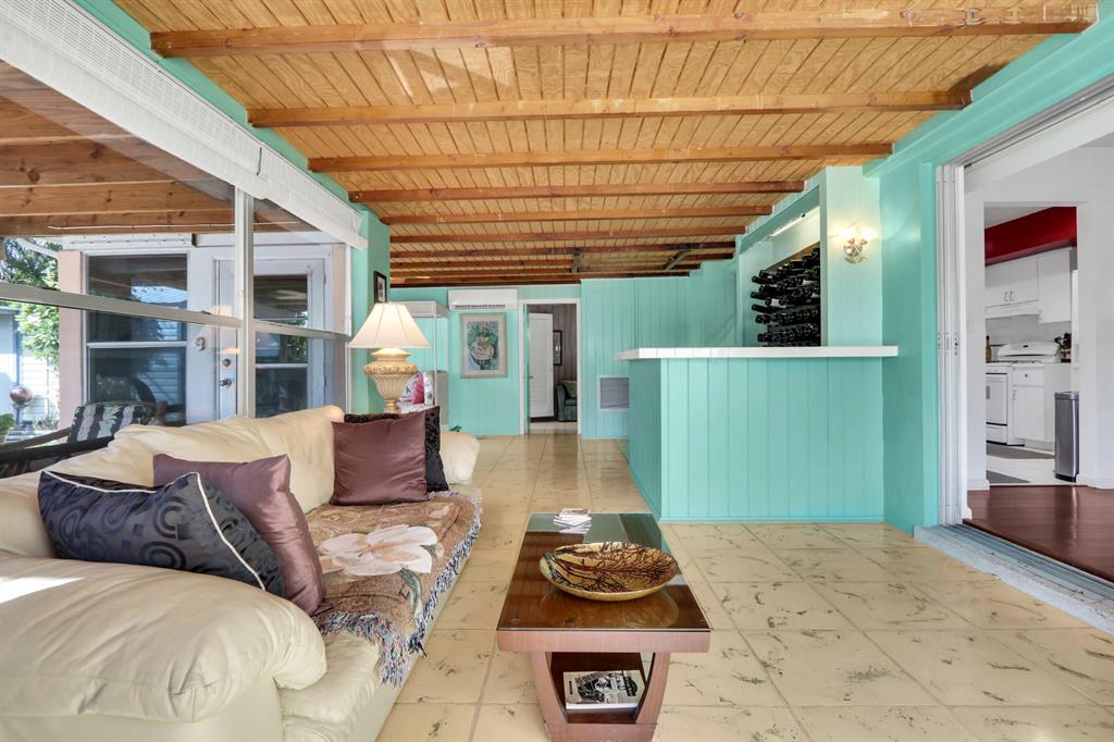 LAKE OSBORNE ESTATES 10 - Residential