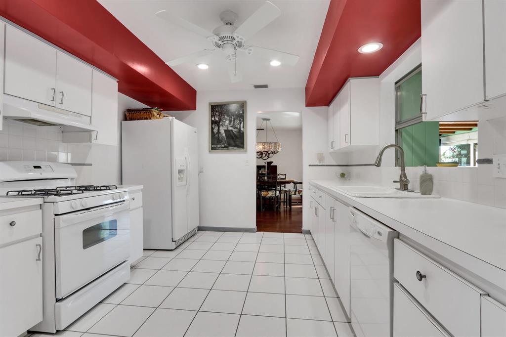 LAKE OSBORNE ESTATES 10 - Residential