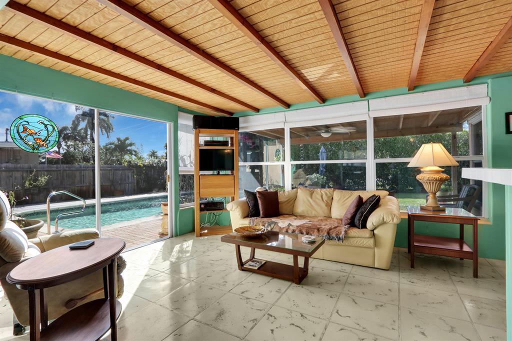 LAKE OSBORNE ESTATES 10 - Residential