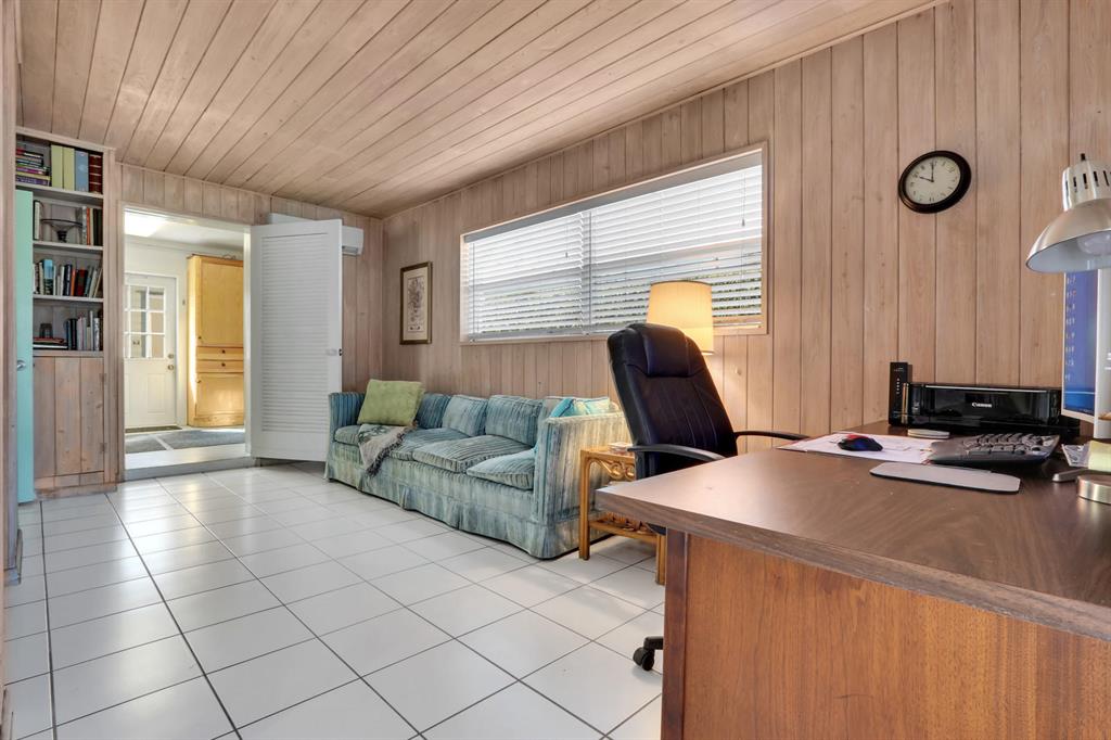 LAKE OSBORNE ESTATES 10 - Residential