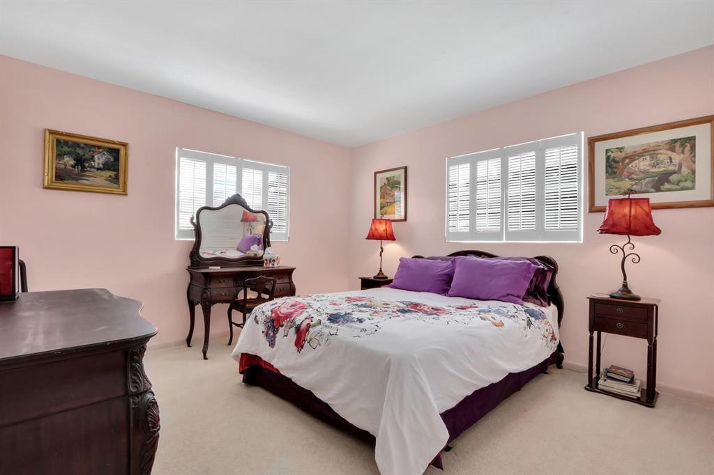 LAKE OSBORNE ESTATES 10 - Residential