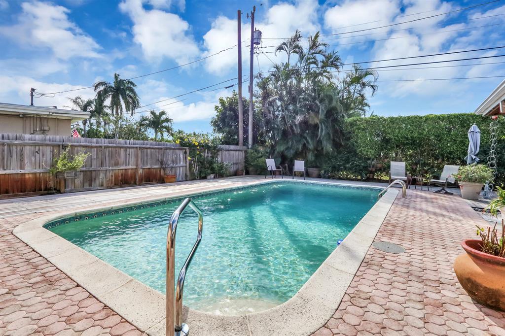 LAKE OSBORNE ESTATES 10 - Residential