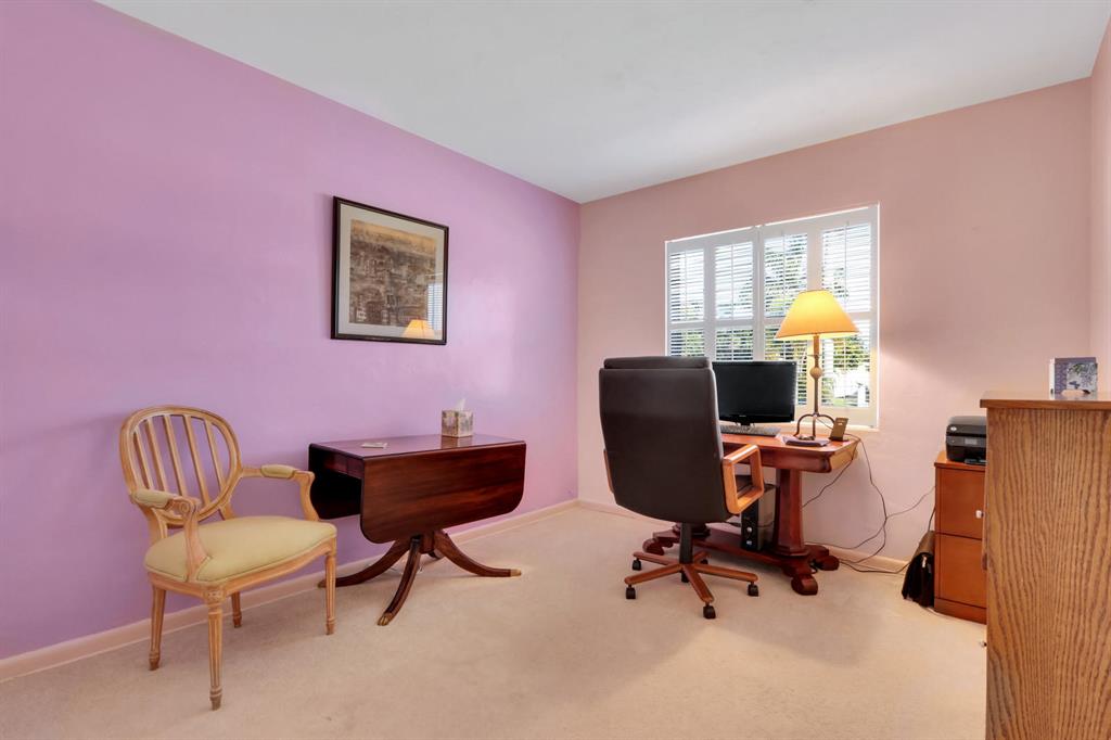 LAKE OSBORNE ESTATES 10 - Residential