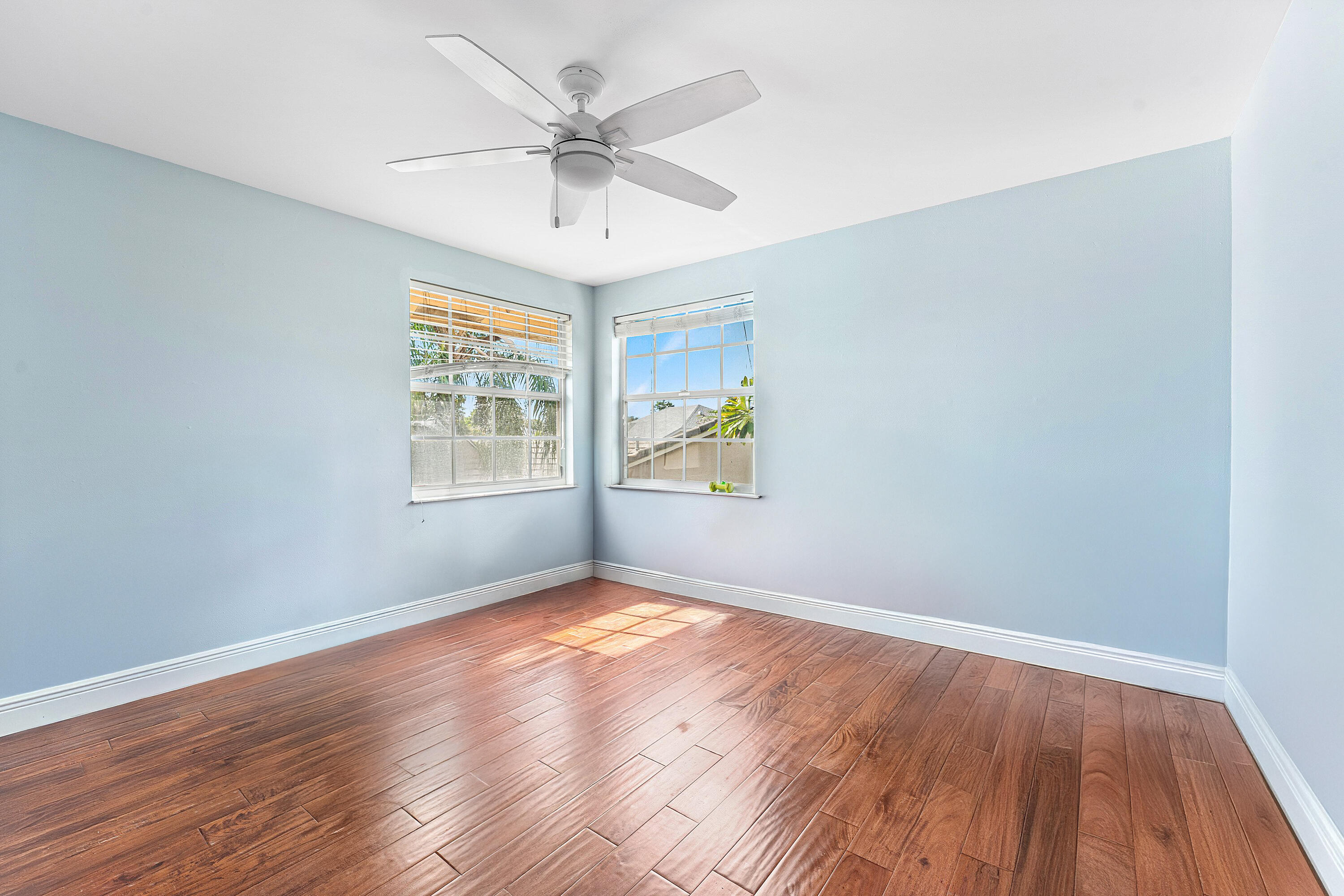 EMERALD FOREST OF WELLINGTON - Residential