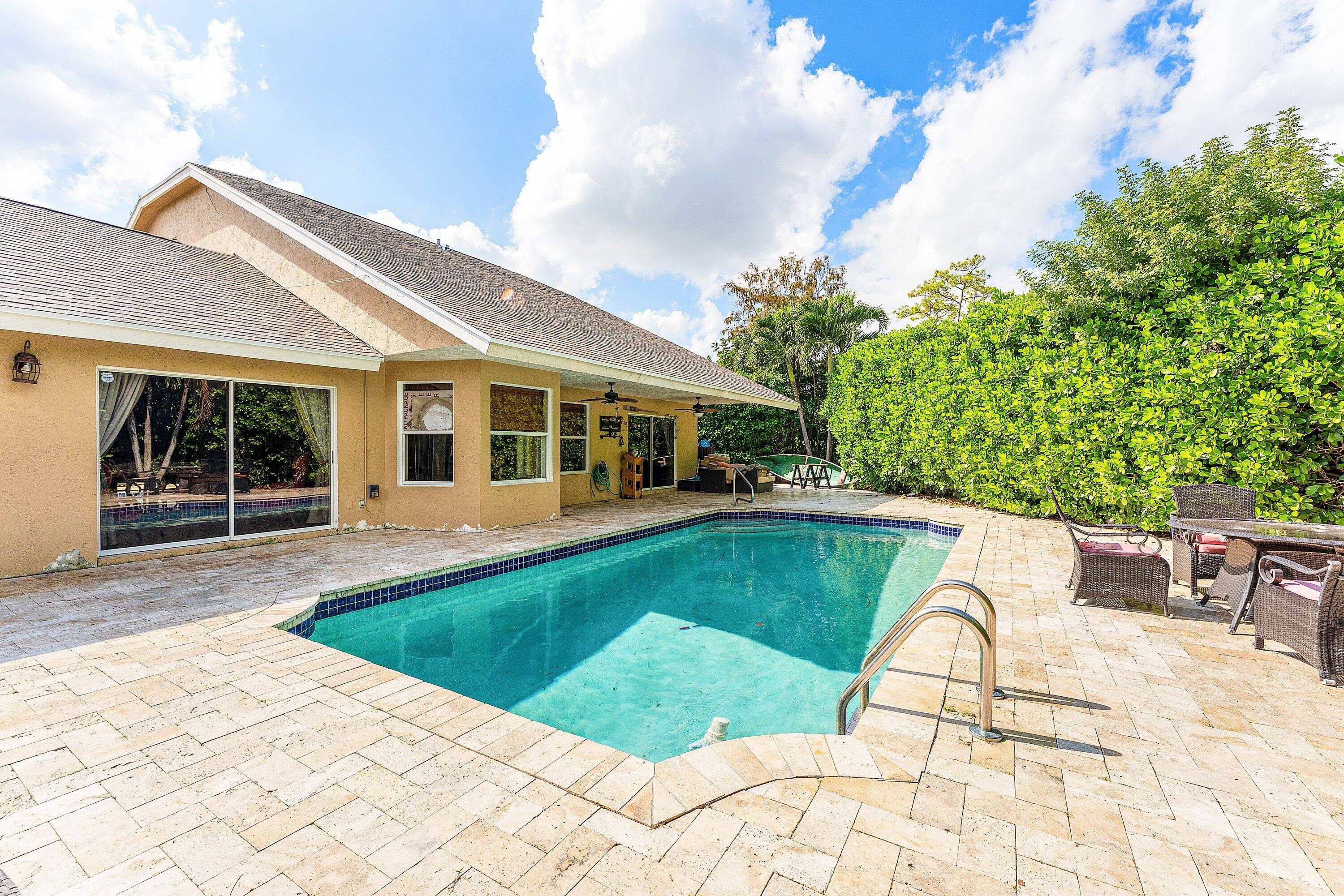 EMERALD FOREST OF WELLINGTON - Residential