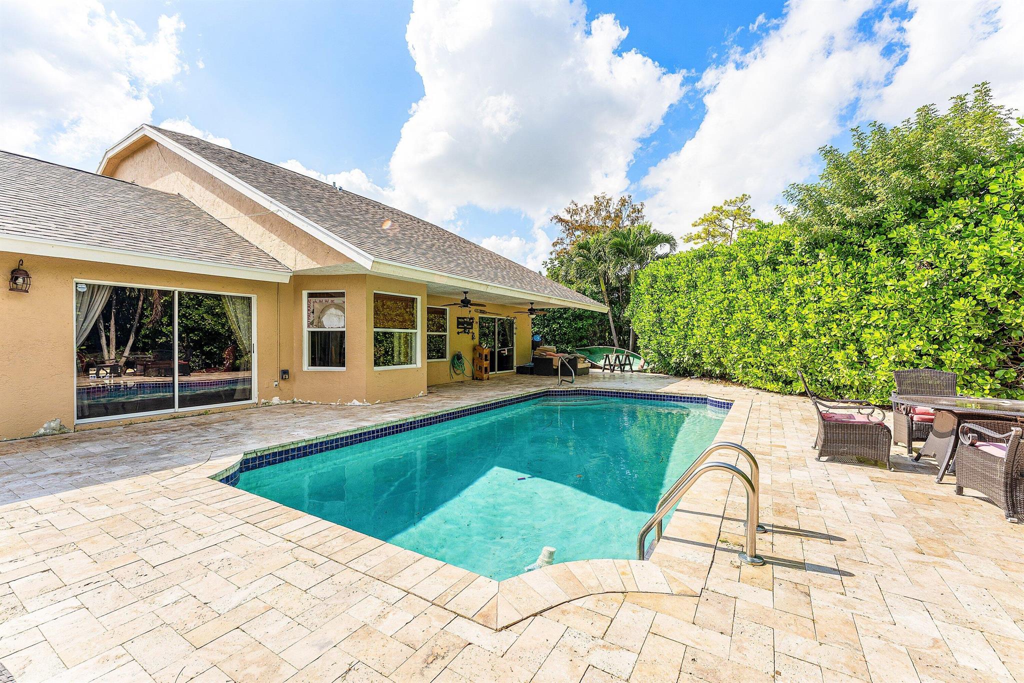 EMERALD FOREST OF WELLING - Residential