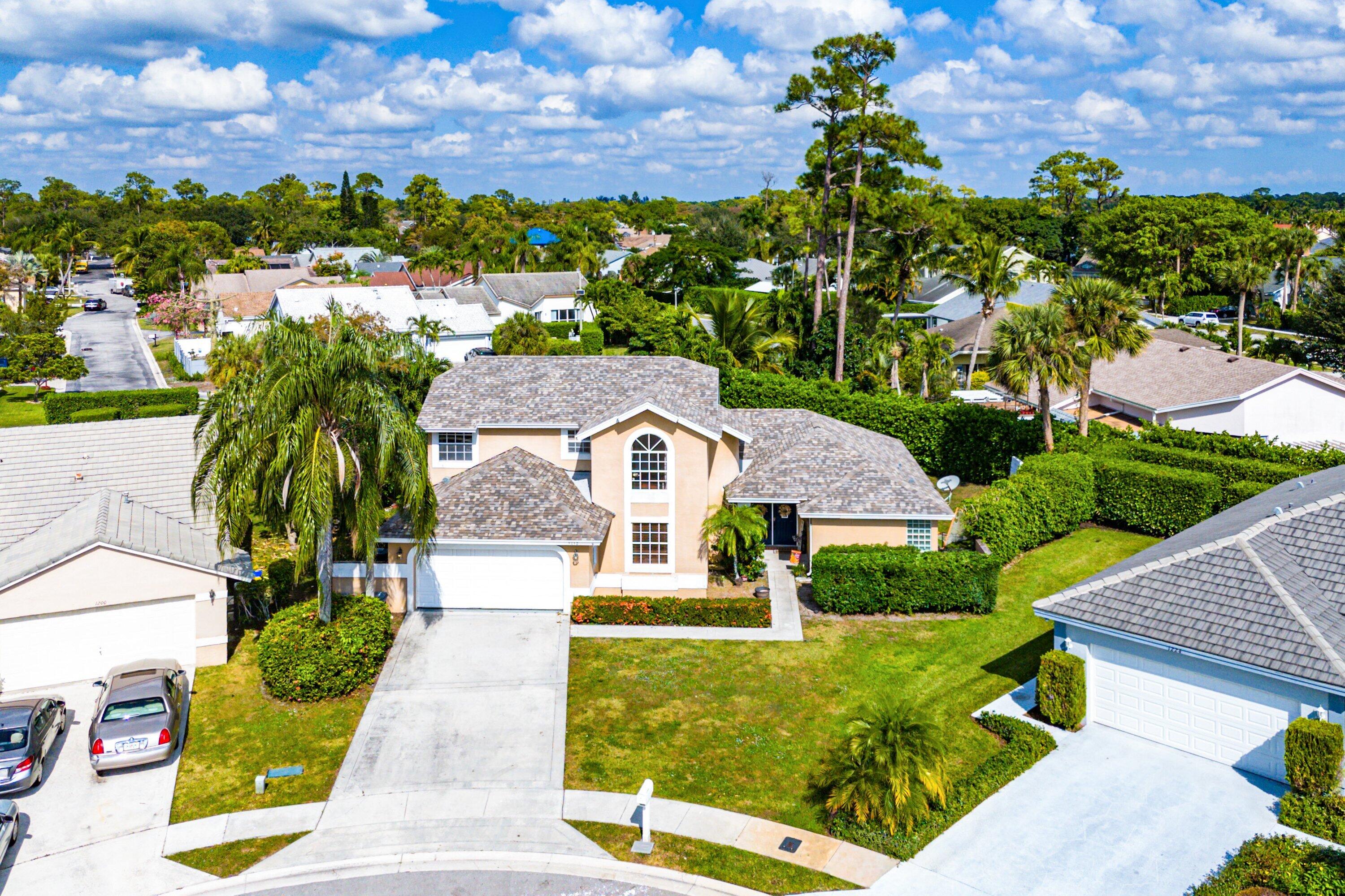 EMERALD FOREST OF WELLINGTON - Residential
