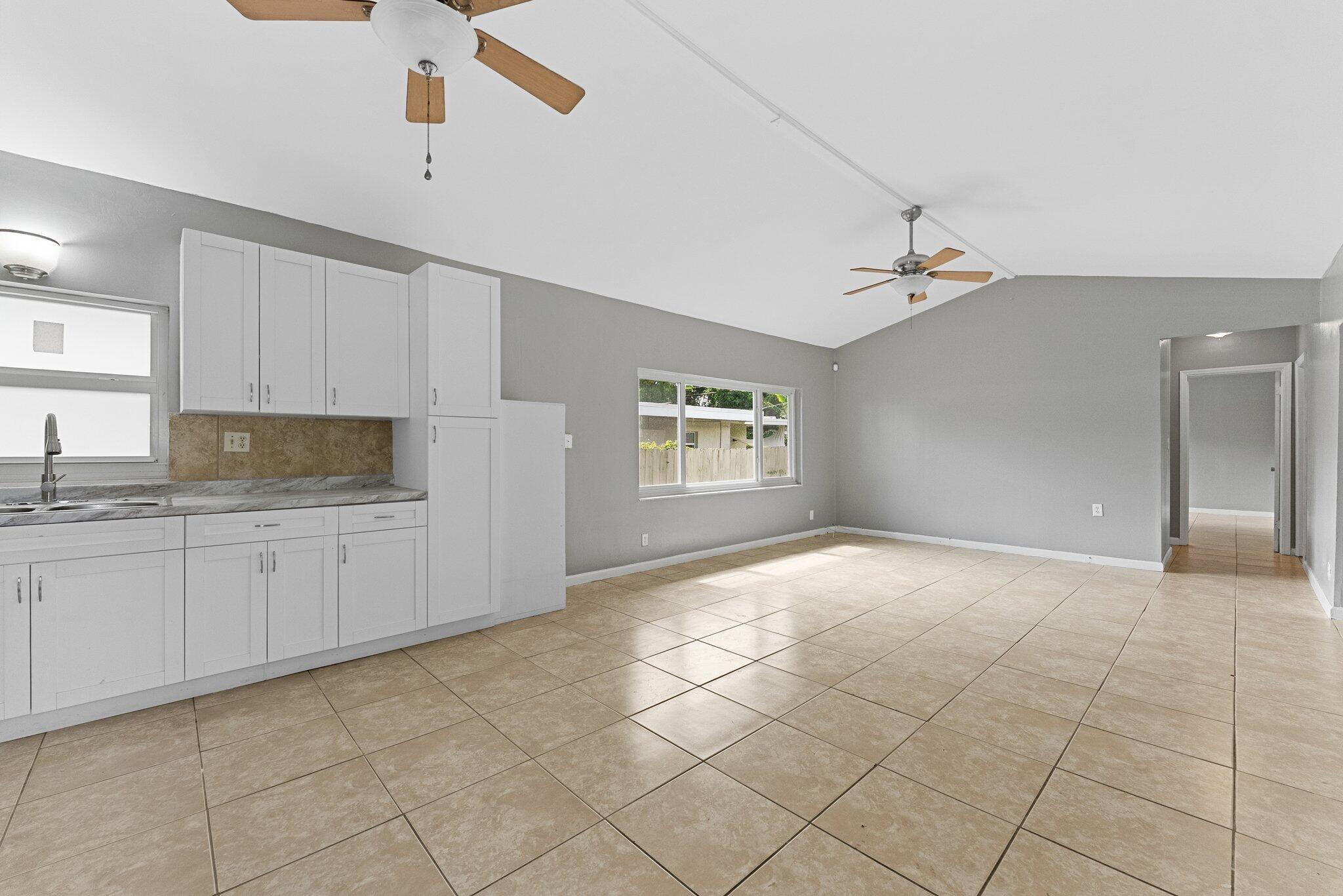 6124 SW 38th Street