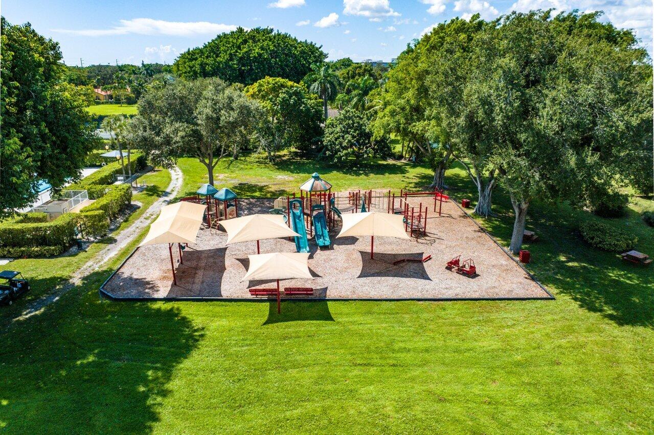 Boca Raton Bath & Tennis - Land