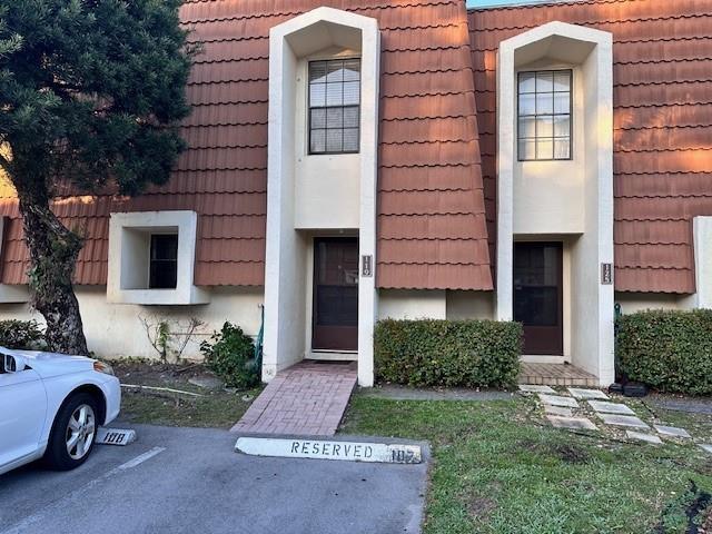 CHATEAULAINE - Residential Lease