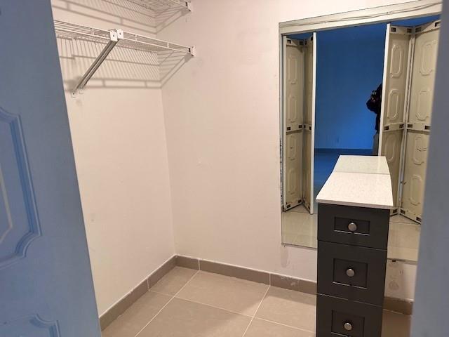 CHATEAULAINE - Residential Lease