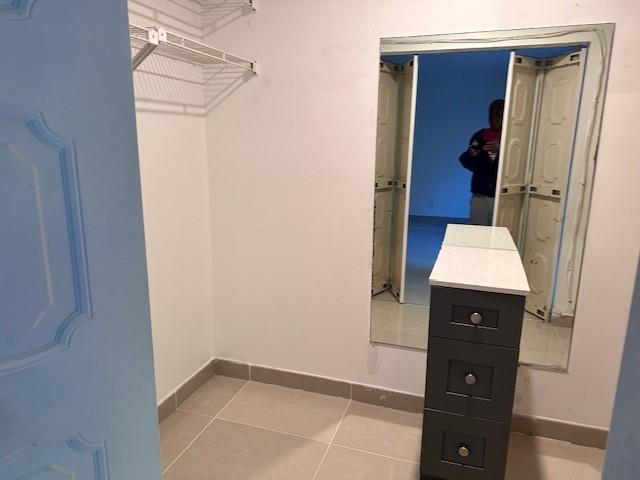 CHATEAULAINE - Residential Lease