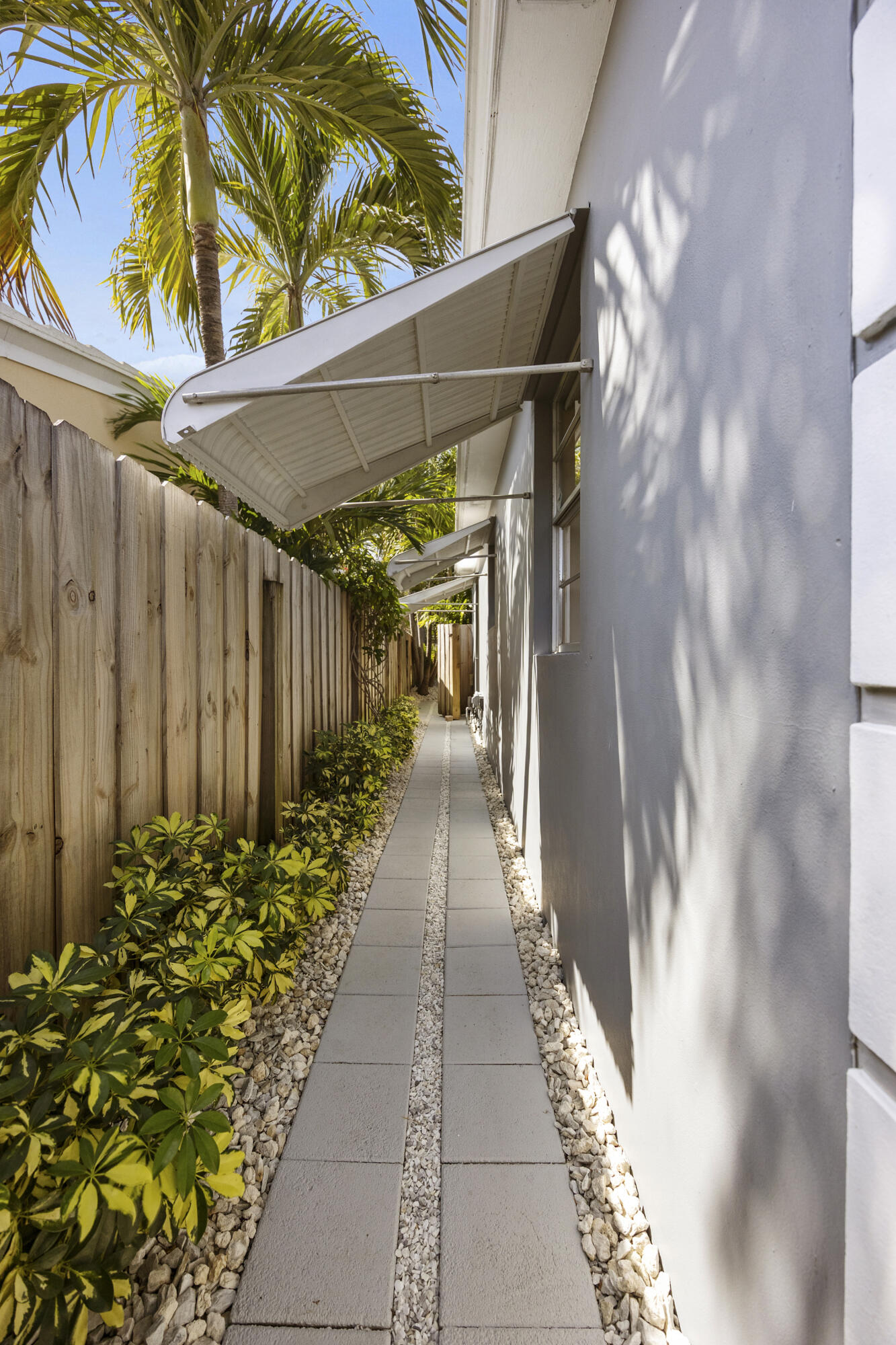 NORTH LAKE WORTH - Residential