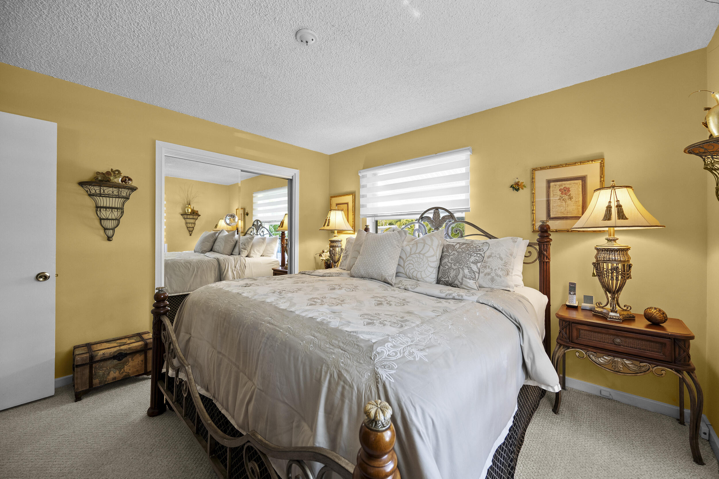 NORTH LAKE WORTH - Residential