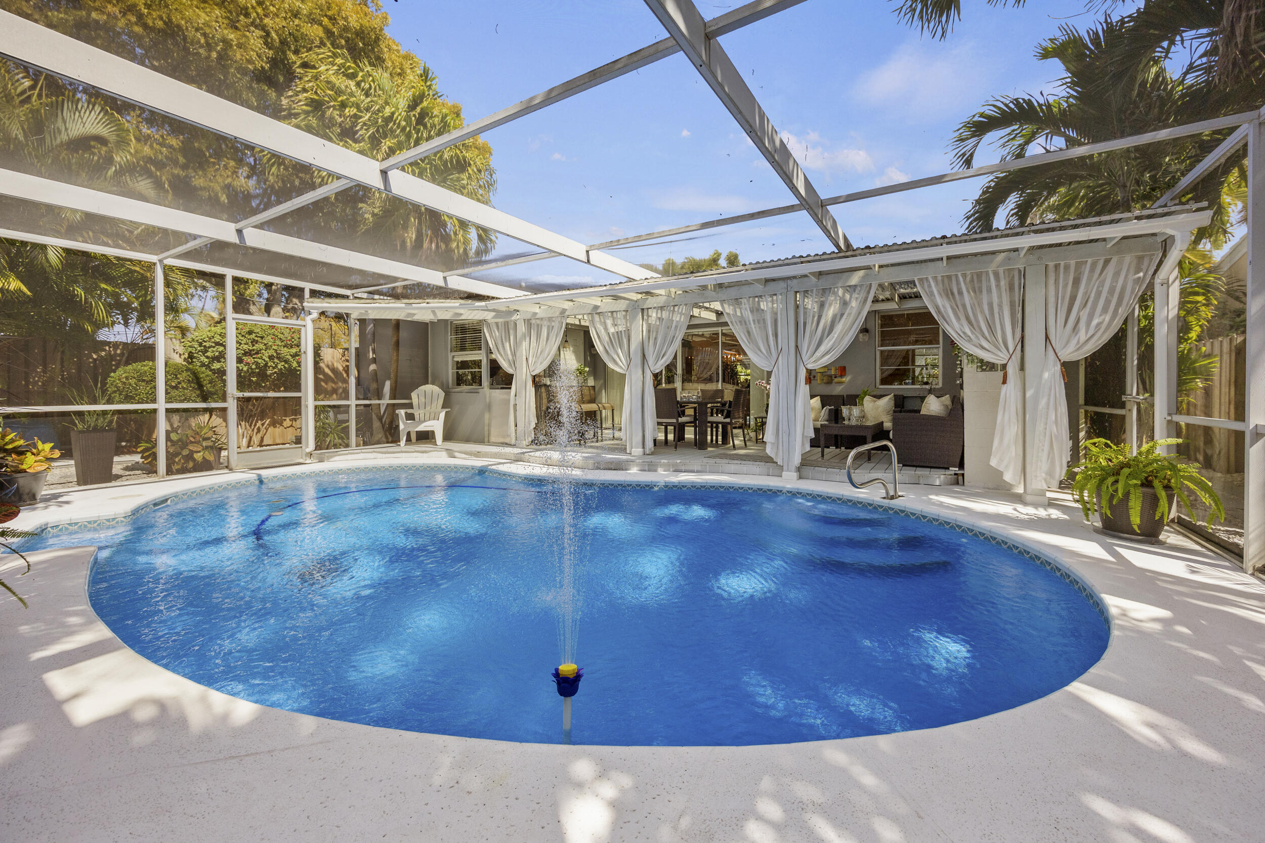 NORTH LAKE WORTH - Residential