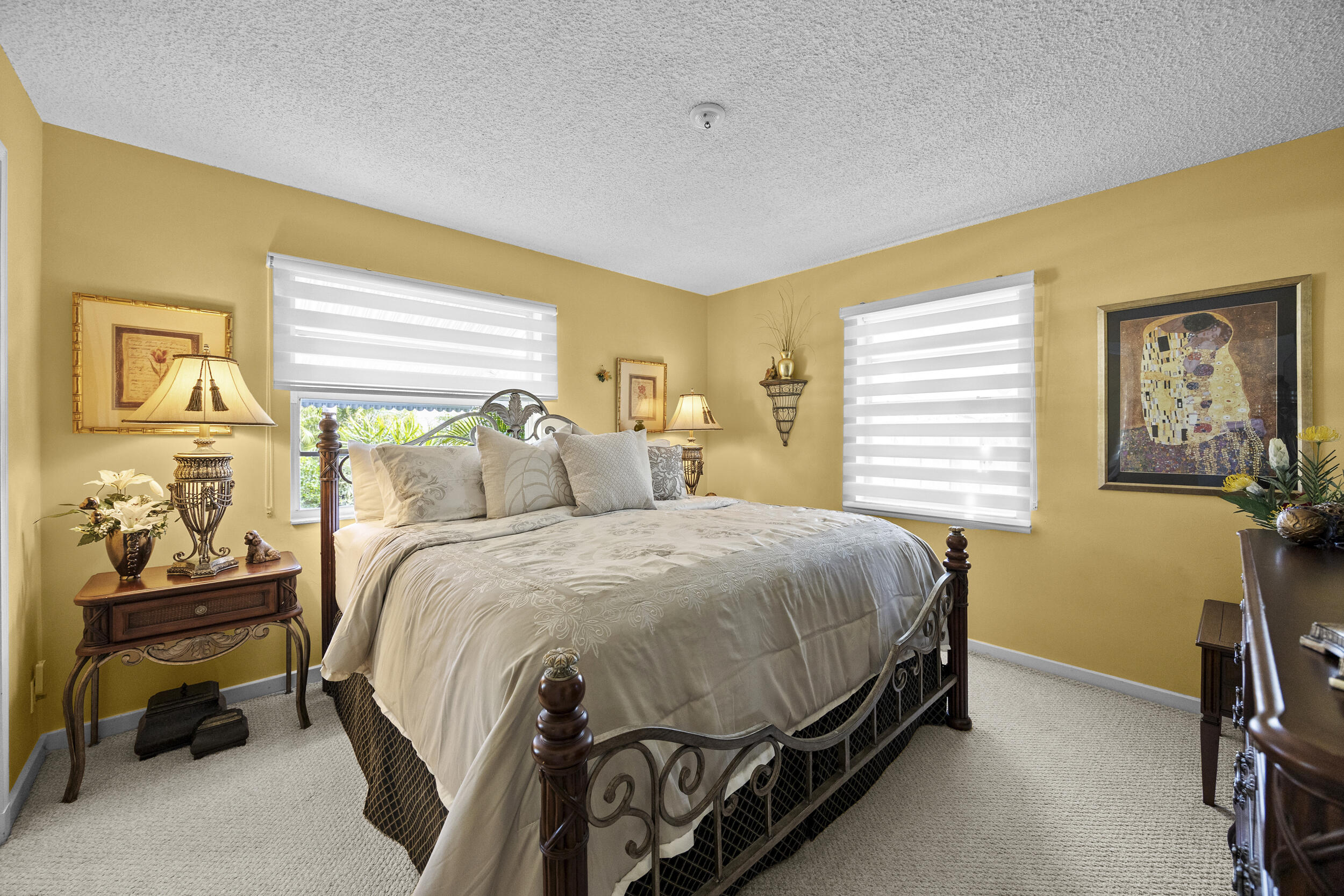 NORTH LAKE WORTH - Residential