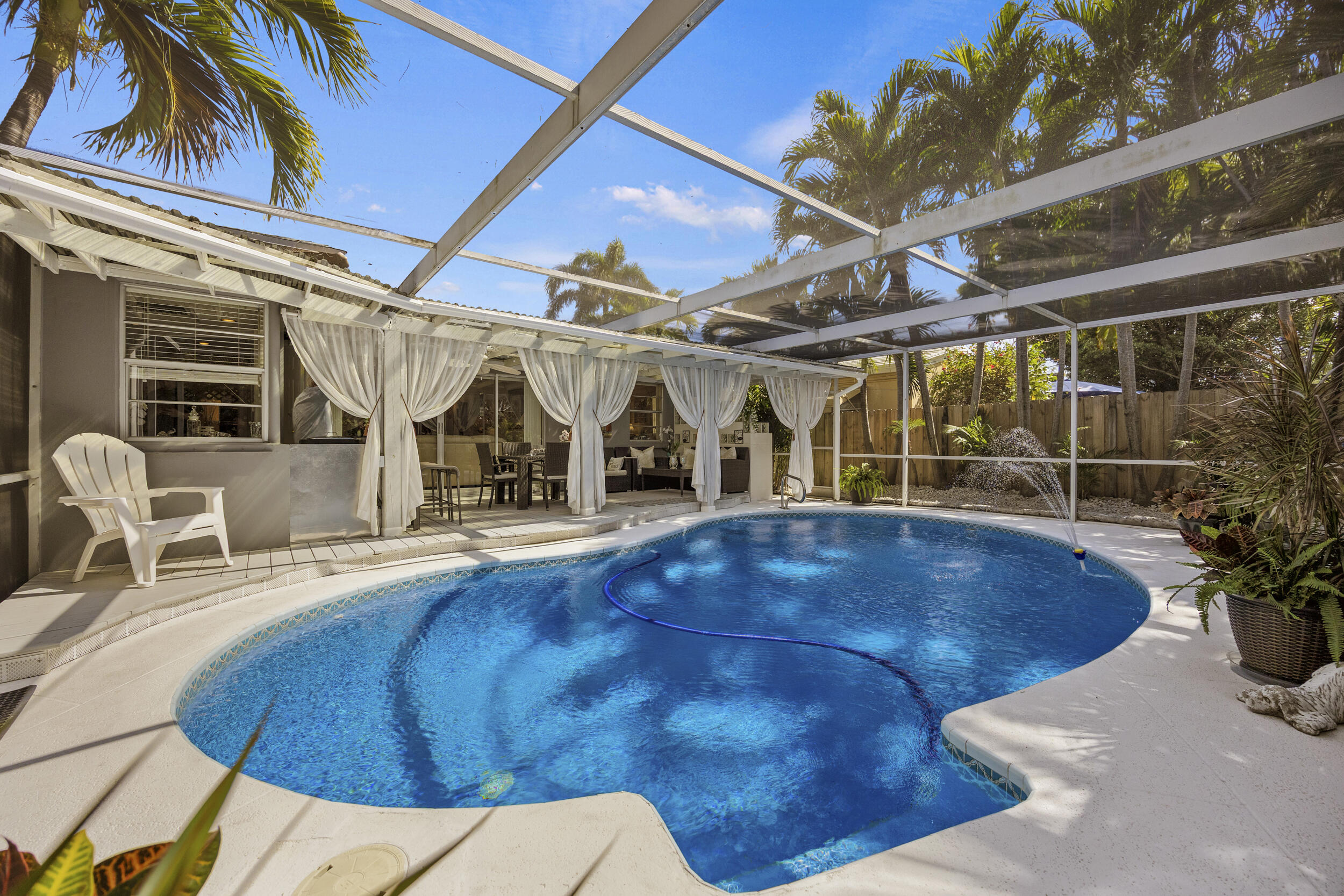 NORTH LAKE WORTH - Residential