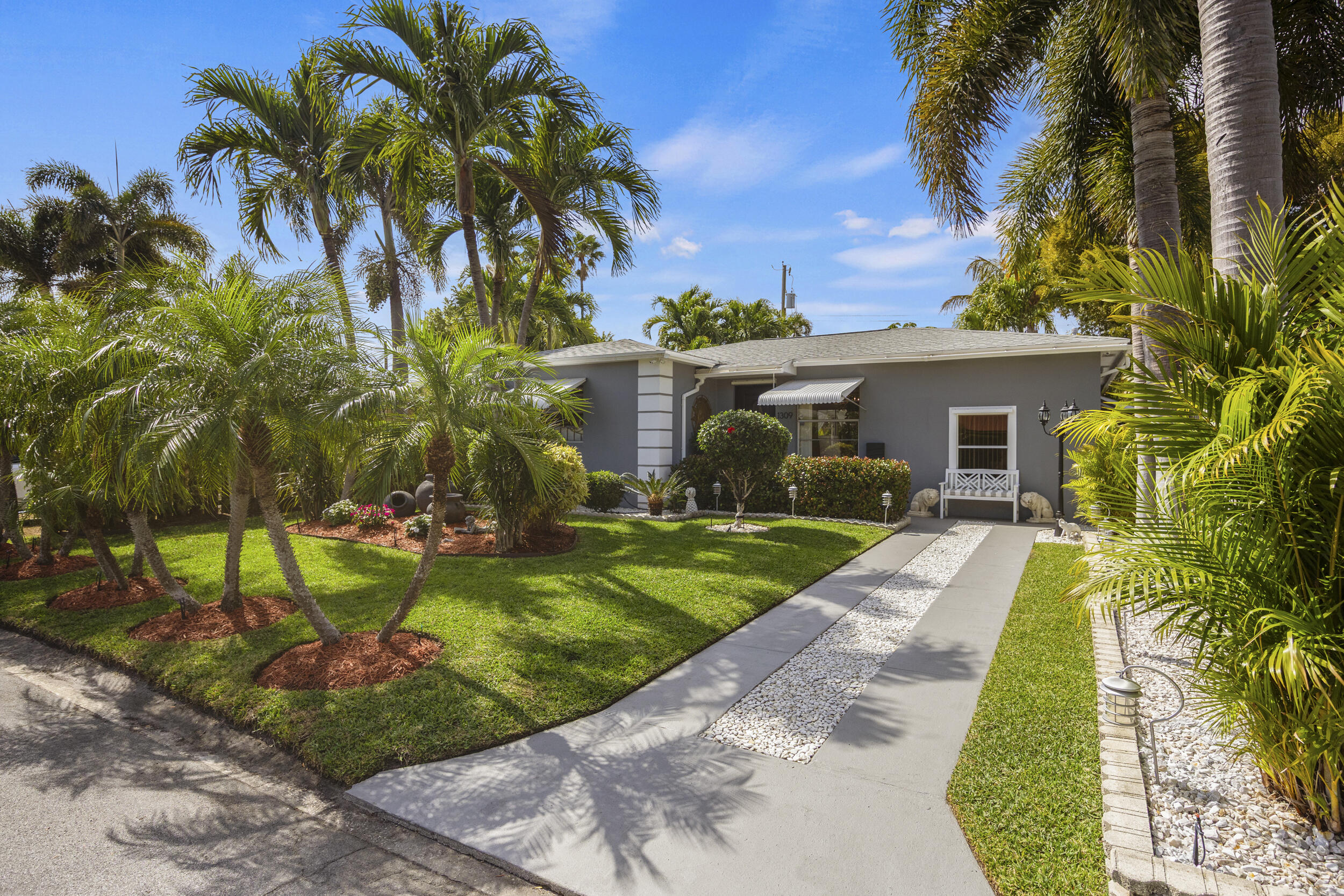 NORTH LAKE WORTH - Residential