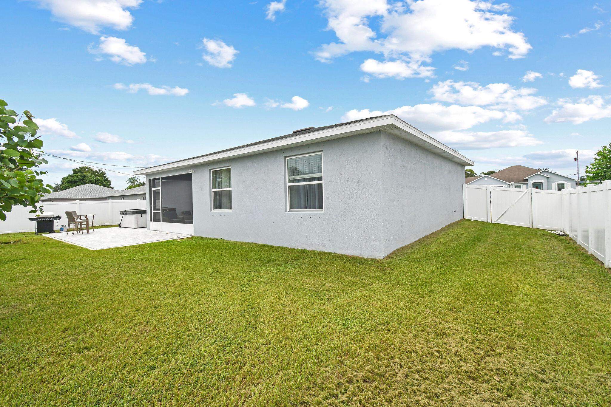 PORT ST LUCIE SECTION 11 - Residential