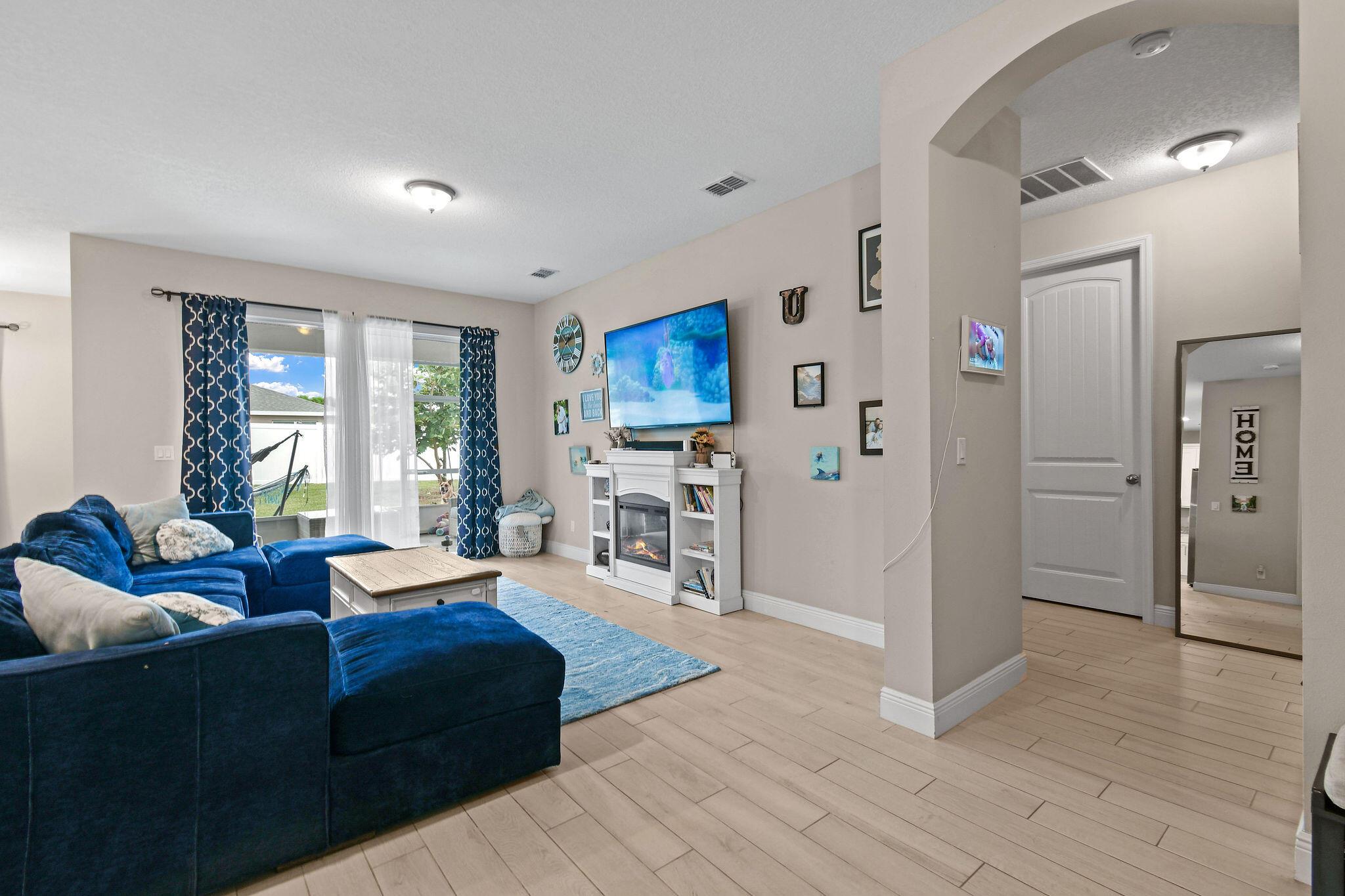 PORT ST LUCIE SECTION 11 - Residential