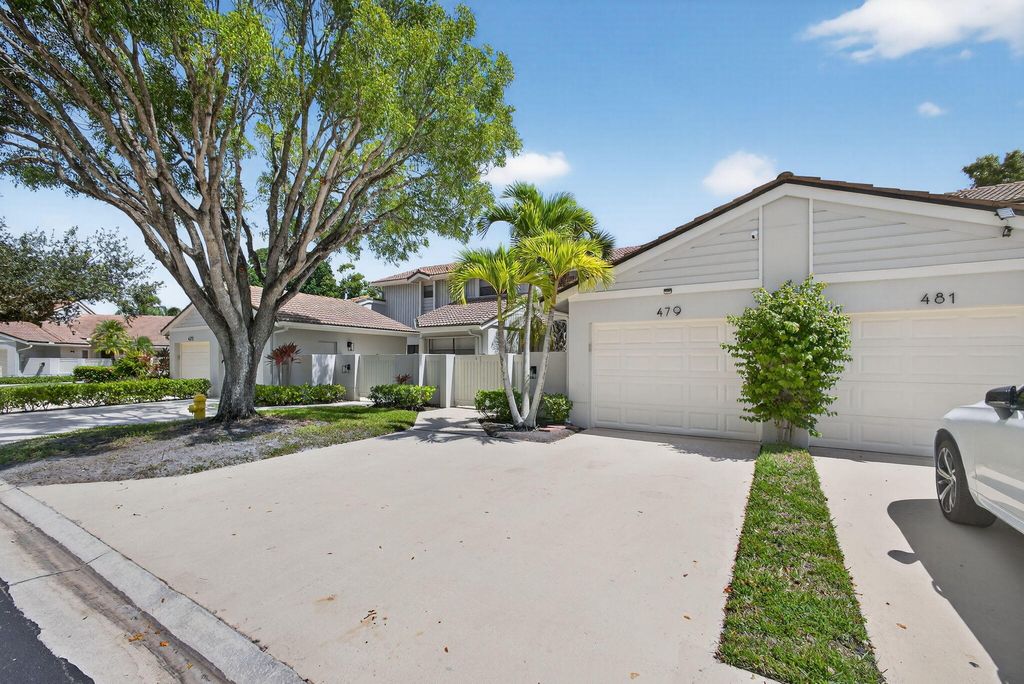 Photo of 479 Prestwick Circle, Palm Beach Gardens, FL 33418 (MLS # R11118794)