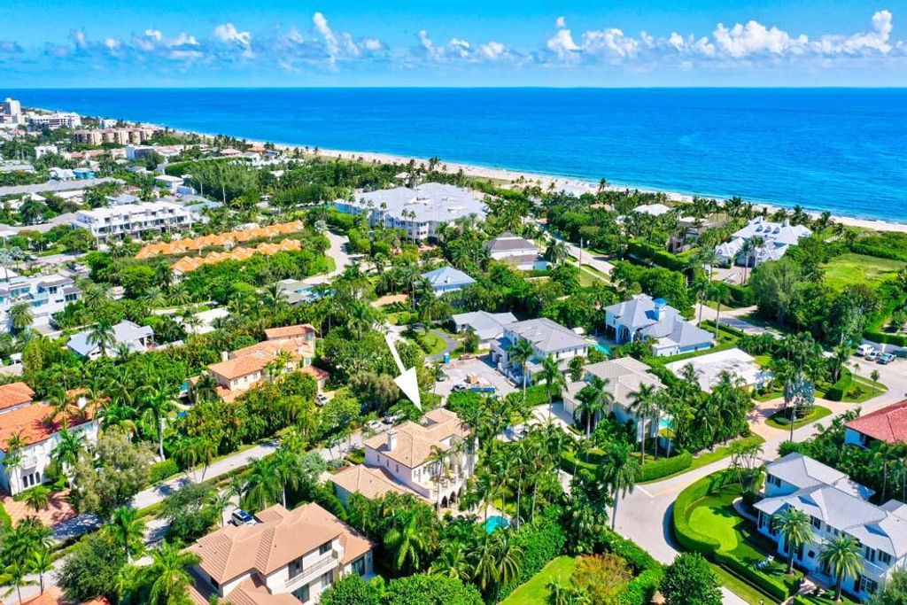 Photo of 1054 Melaleuca Road, Delray Beach, FL 33483 (MLS # R10994906)