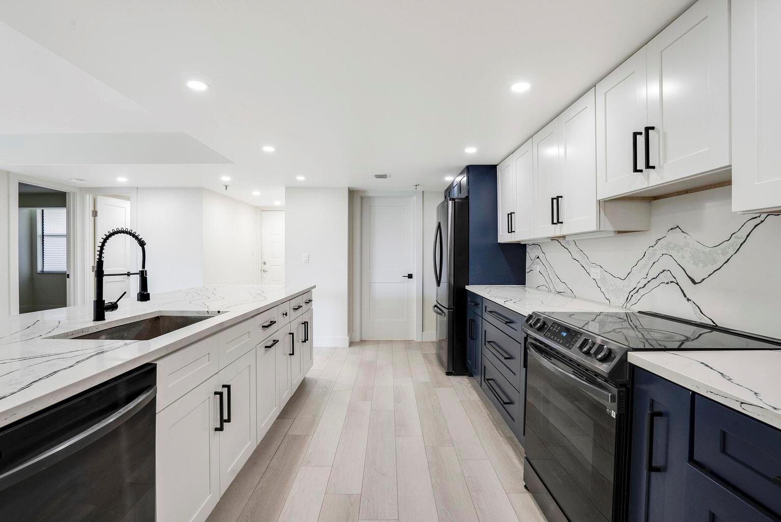2025 Lavers Circle D208