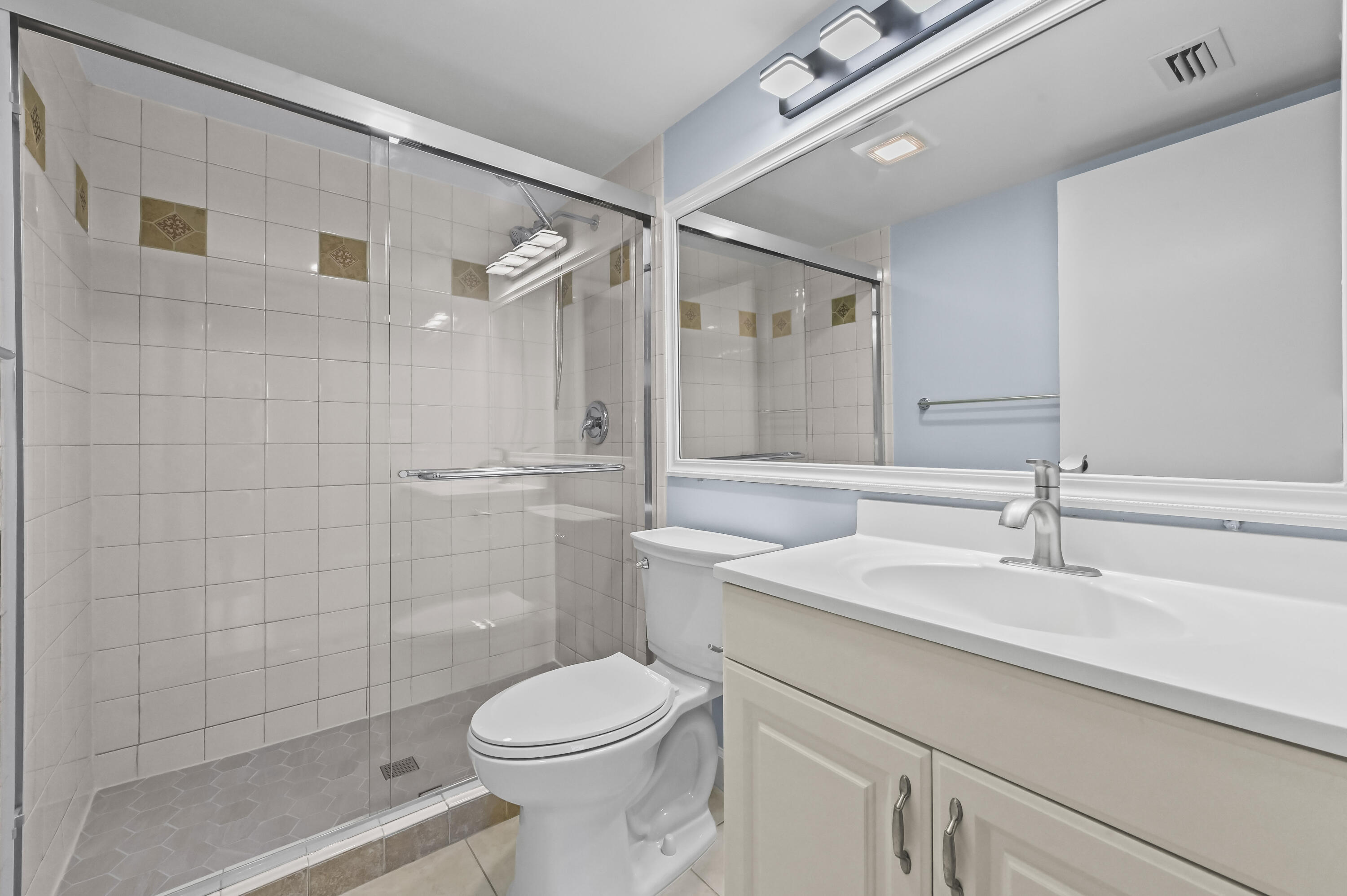 PALM CLUB VILLAGE II CONDO - Residential