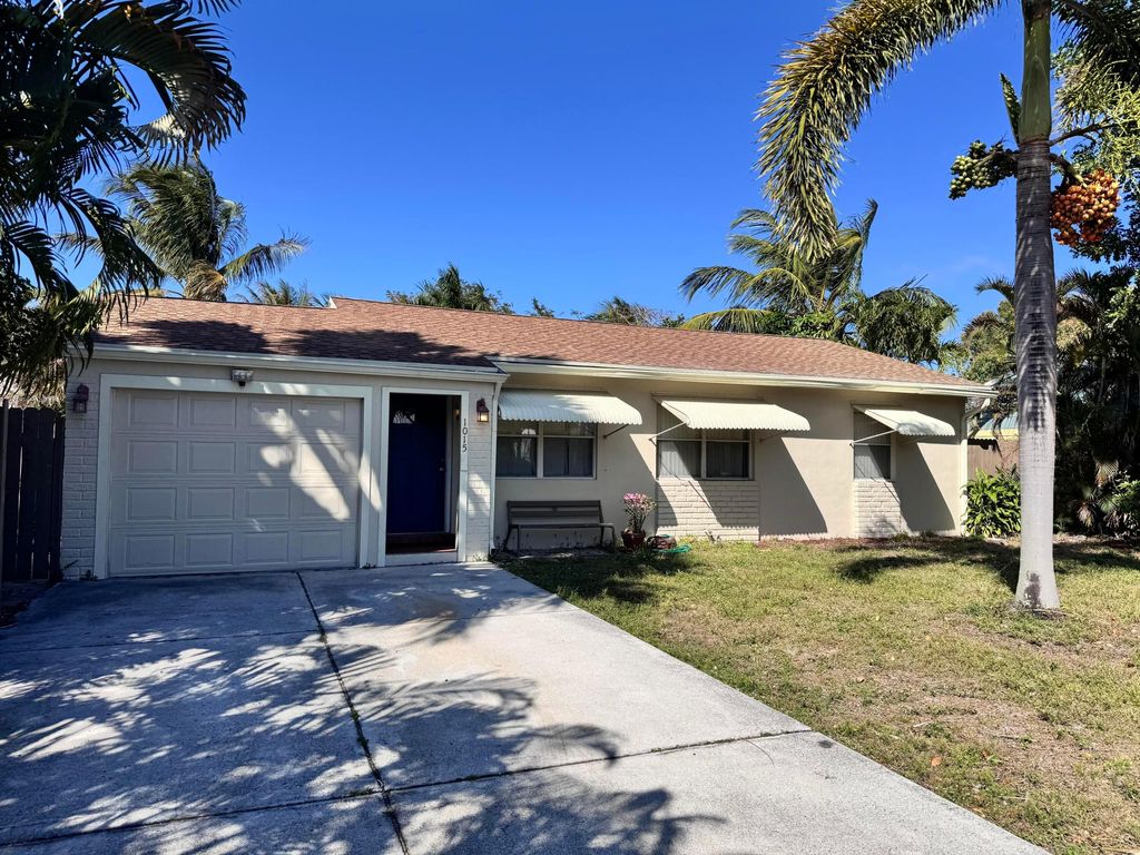 Photo of 1015 Macy Street, West Palm Beach, FL 33405 (MLS # R11156170)