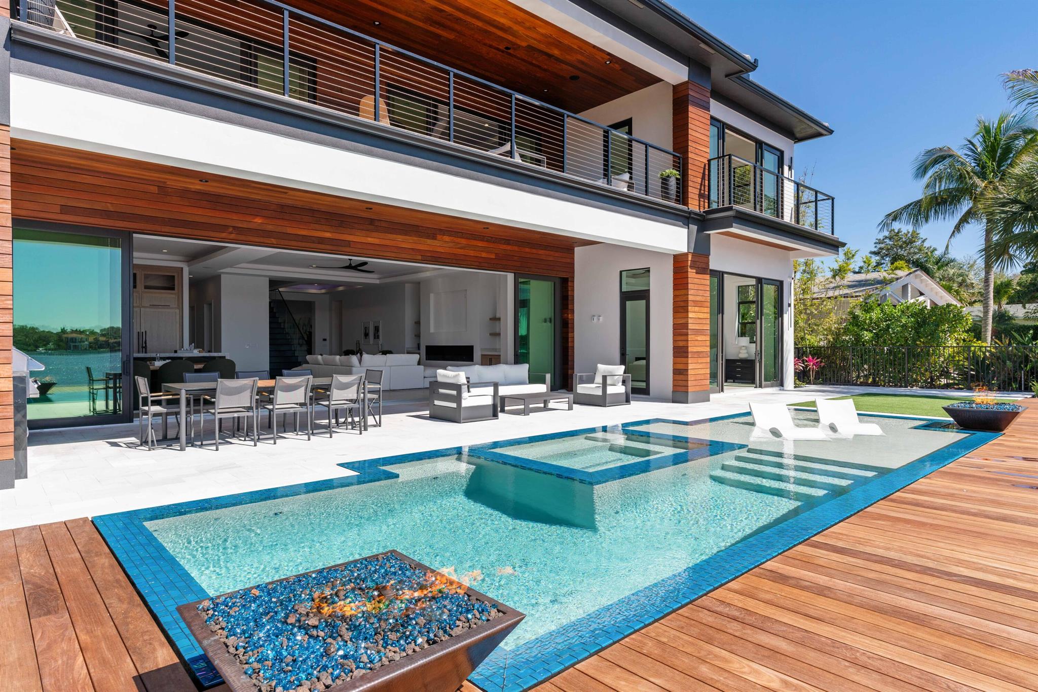 Lake Shores Lantana - Residential