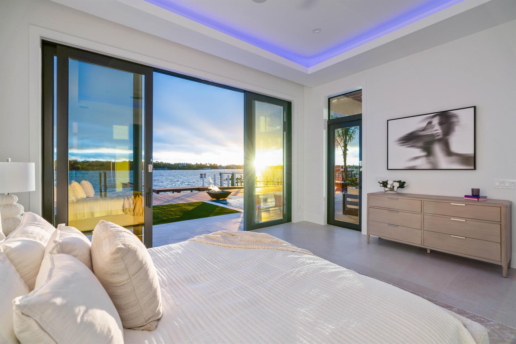 Lake Shores Lantana - Residential