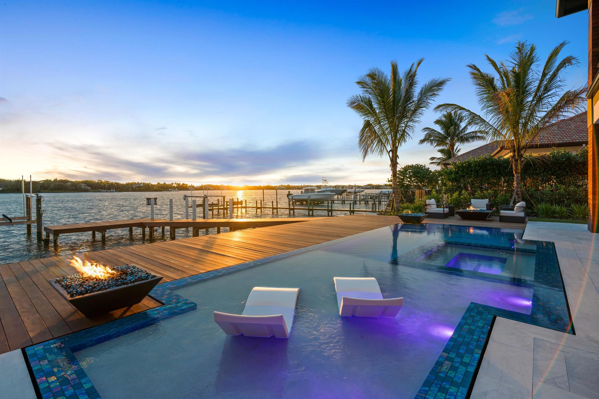 Lake Shores Lantana - Residential