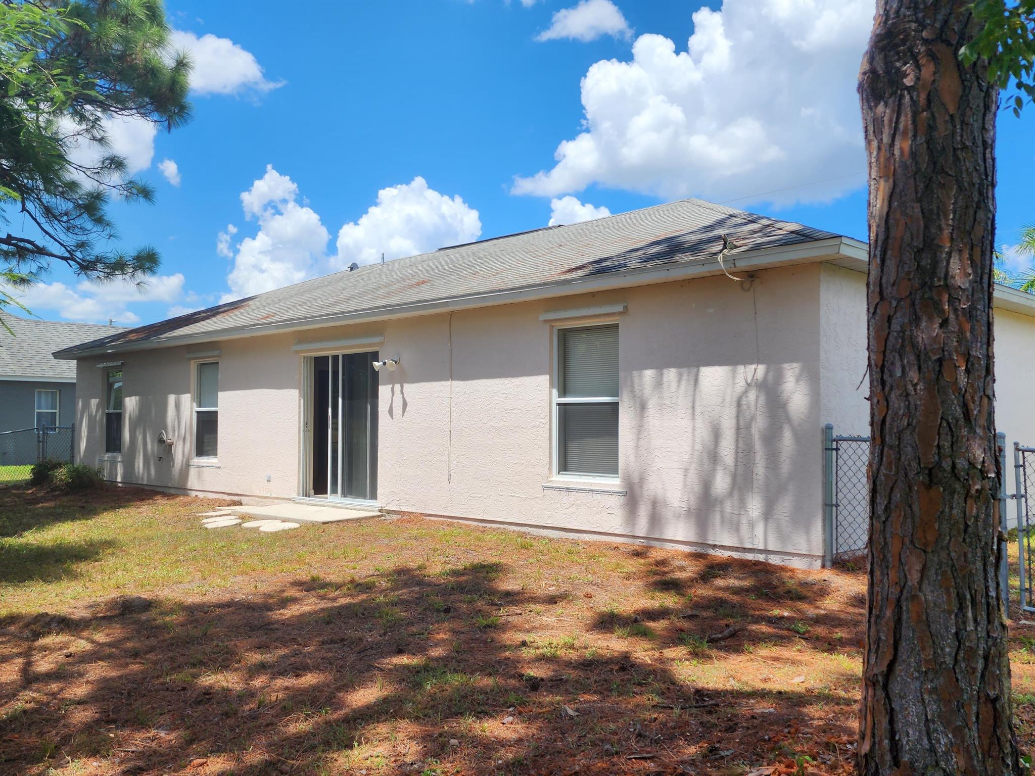 PORT ST LUCIE SECTION 33 - Residential