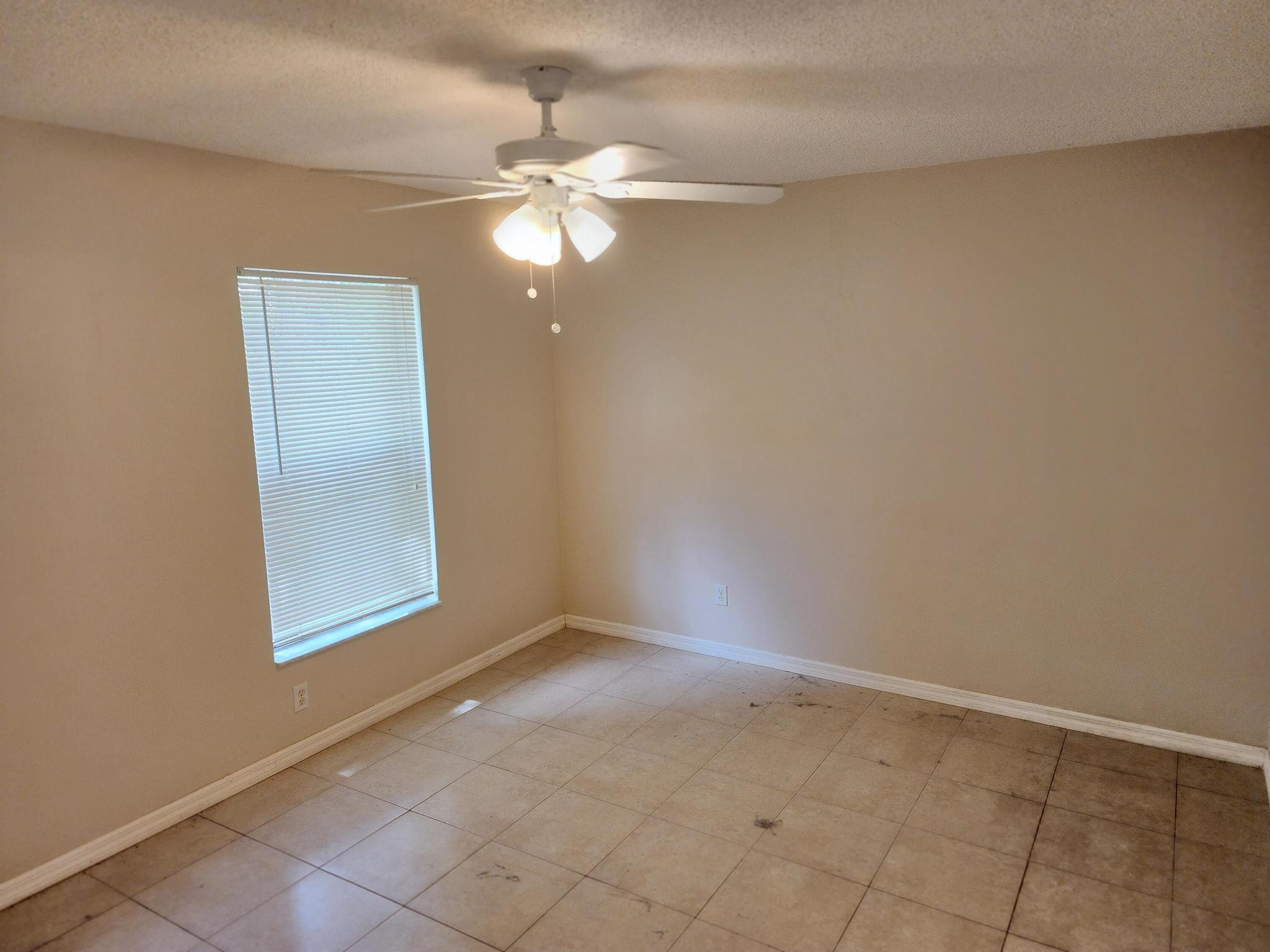 PORT ST LUCIE SECTION 33 - Residential